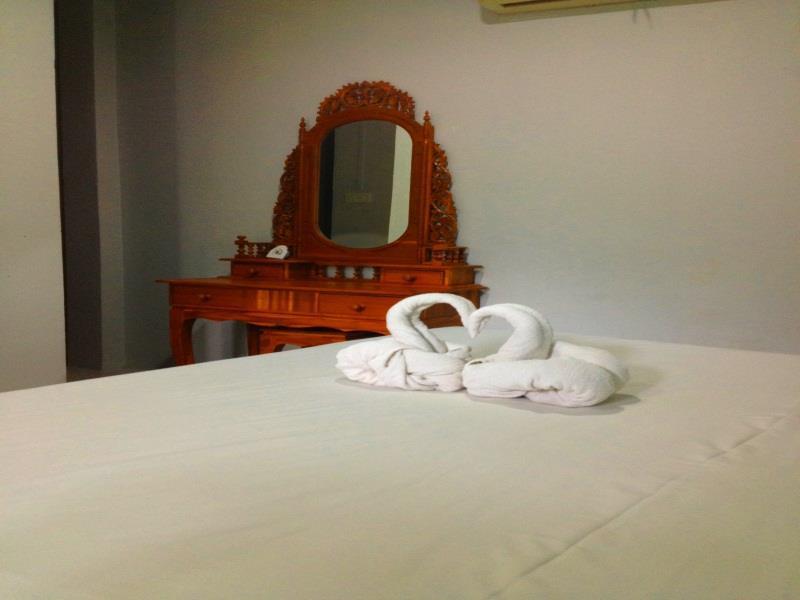 Pattara House Hotel Csaveng-part Kültér fotó