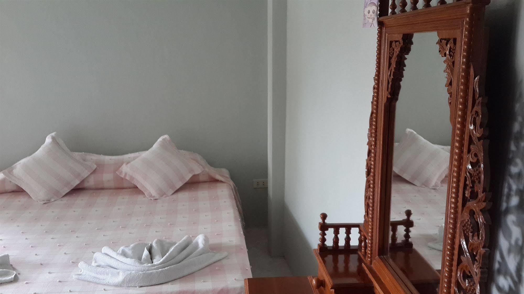 Pattara House Hotel Csaveng-part Kültér fotó